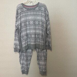 Cuddl Duds Pajama set